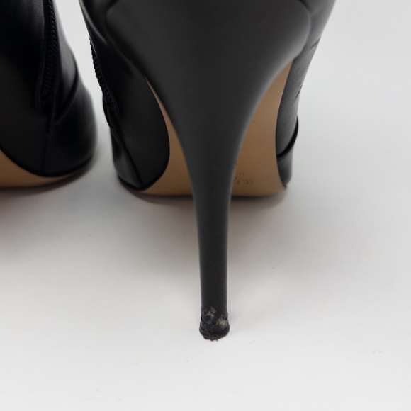 Valentino Garavani Rockstud Stiletto Booties Black Leather Womens 38.5 EU 8.5 US - Picture 6 of 7